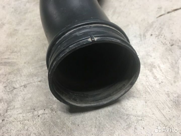 Патрубок воздухозаборника Skoda Fabia MK2 CGG 1.4