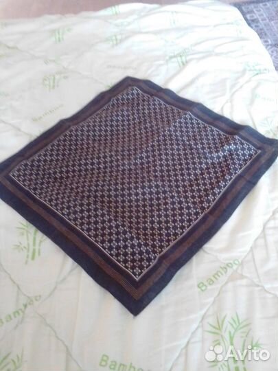 Платки фирменные новые