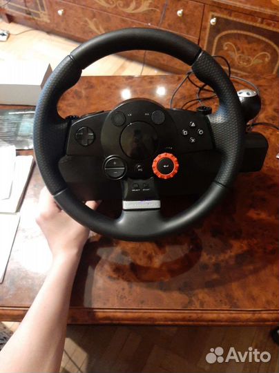 Игровой руль logitech driving force gt
