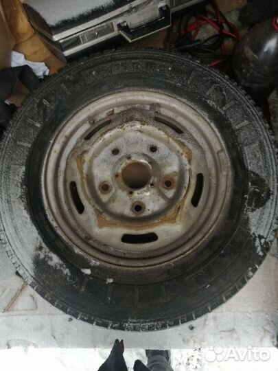 Резина Michelin, с диском 215 75 16 С