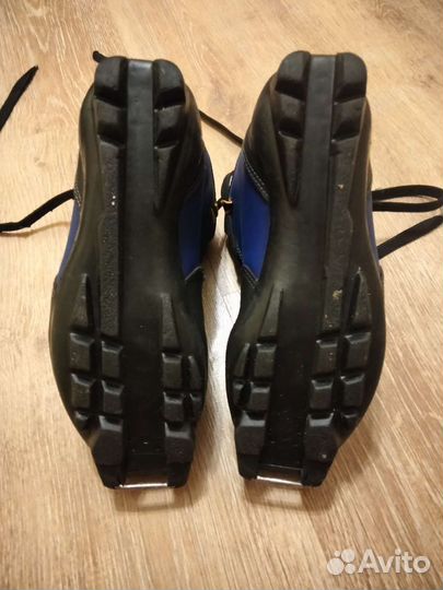 Лыжные ботинки классические 35 размер