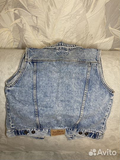 Джинсовая жилетка pull&bear