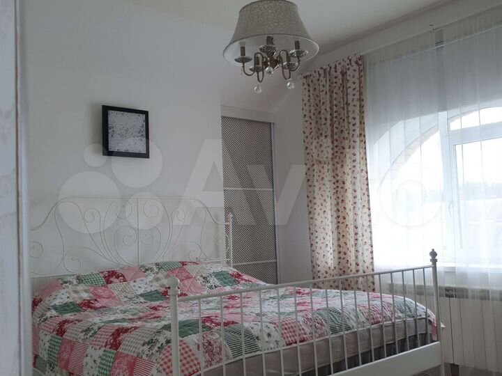 Коттедж 176 м² на участке 15 сот.