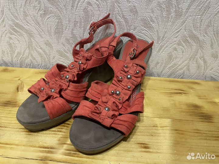 Босоножки женские 36 размер