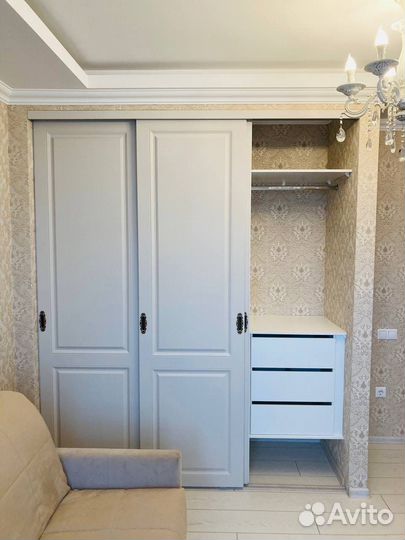 Шкаф распашной