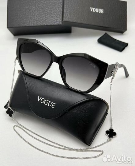 Солнцезащитные очки Vogue