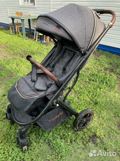 Прогулочная коляска luxmom