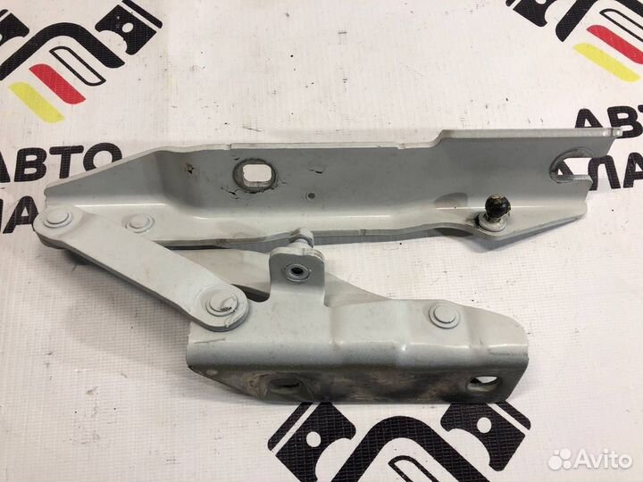 Петля капота левая Bmw 5 E60 M54B25 2004