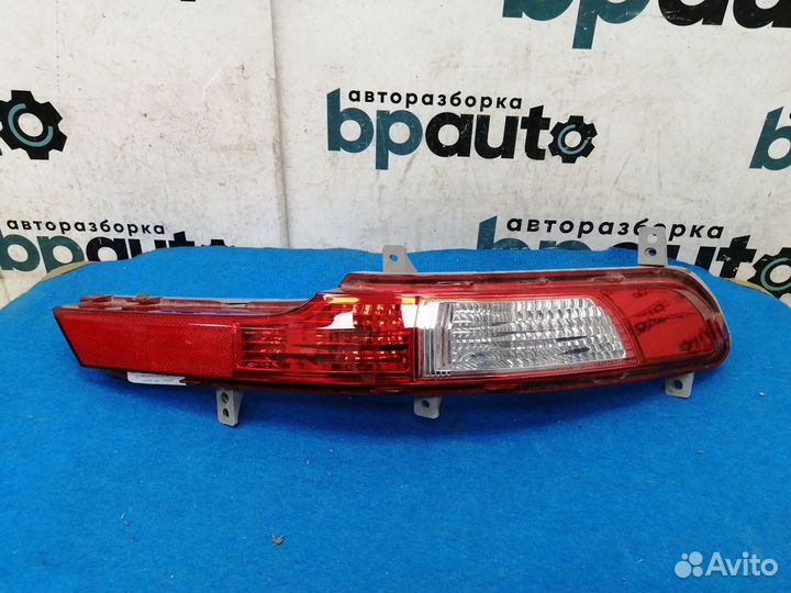 Птф заднего бампера правая 92406-3U300 Kia
