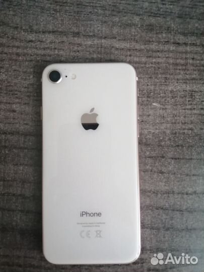 Телефон iPhone 8 64 gb