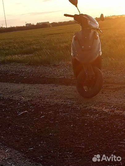 Скутер Suzuki sepia zz
