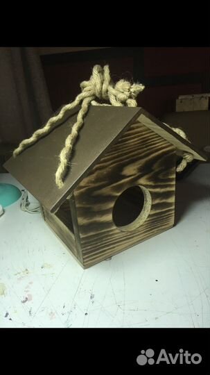 Кормушка для птиц, домики для птиц и белок