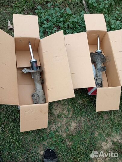 Амортизаторы от Митсубиси ланцер 10