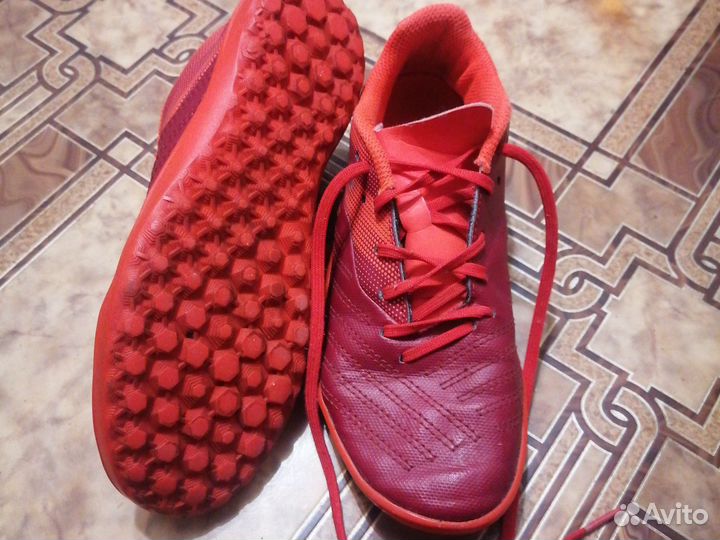 Кроссовки для футбола. Детские