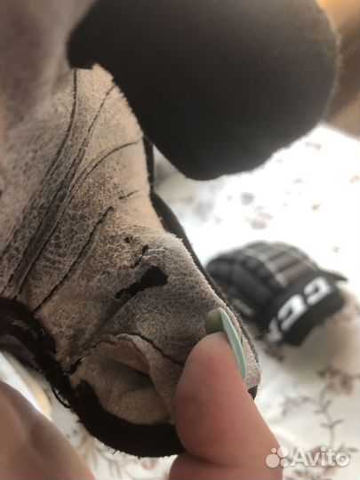 Коньки и краги хоккейные