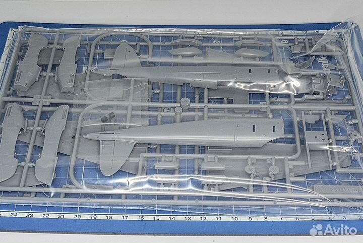 Сборная модель самолета De Havilland Mosquito