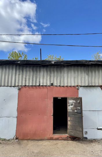 Гараж, > 30 м²