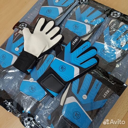 Вратарские перчатки детские. Новые