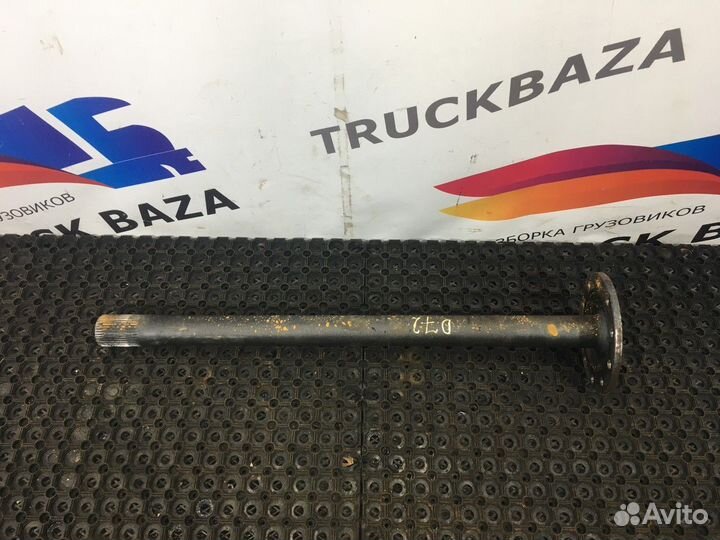 1363850 Полуось без блокировки