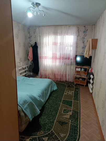 4-к. квартира, 85 м², 1/9 эт.