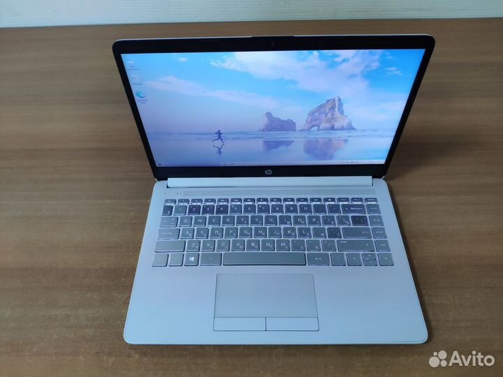 Ультрабук HP / как новый / core i3 / ssd / 8gb