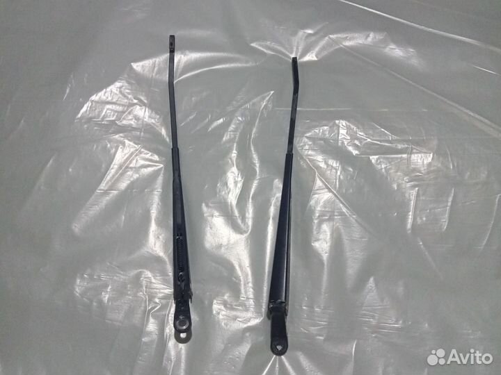 Renault logan 1 поводок,держатель щеток