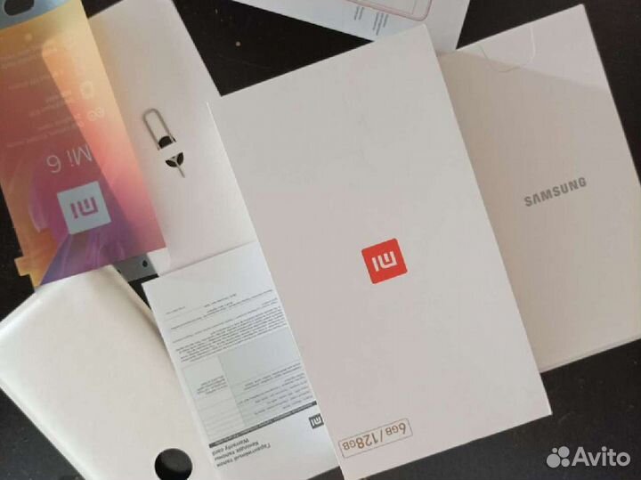 Коробки от смартфонов