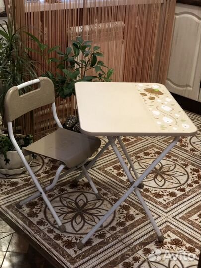 Детский стол и стул