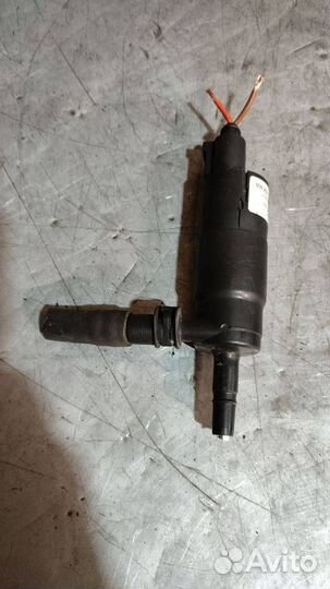 Насос (моторчик) омывателя фар Skoda Octavia (A4)