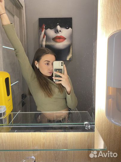 Хостес на мероприятие, промо-модель