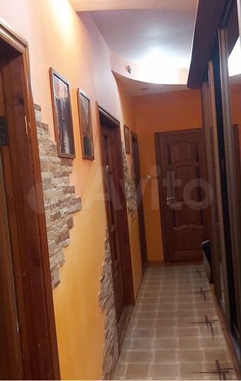 2-к. квартира, 68 м², 1/2 эт.