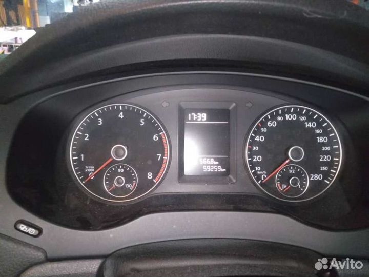 В разборе Volkswagen Jetta (A6) 2012г. 1,4л