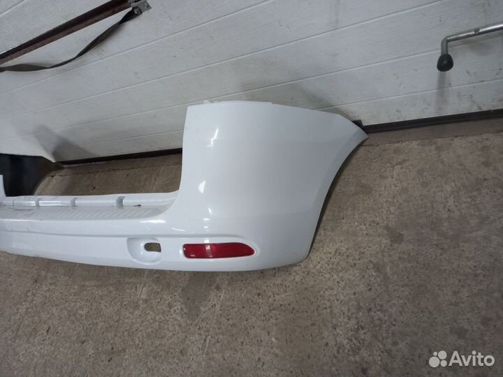 Бампер задний LADA Largus 1