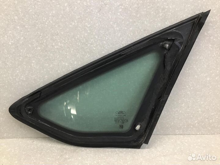 Стекло кузовное глухое левое Ford Focus III 2011
