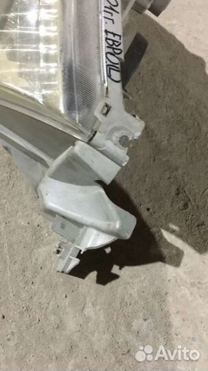 Фара передняя левая Mazda MPV 2