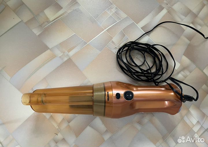 Автомобильный пылесос