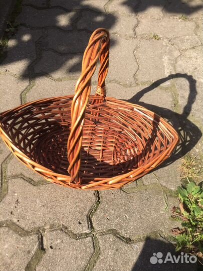 Корзина плетеная