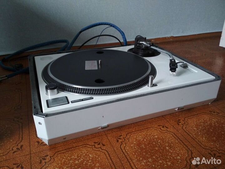 Виниловые проигрыватели Technics Sl-1210 Mk2