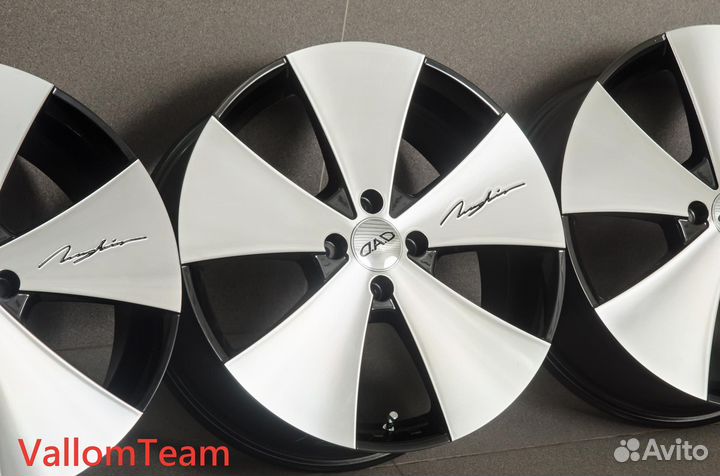 Лот M98489 Фирменные 17-e диски D.A.D