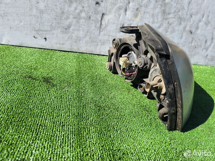 Фара Kia Rio 1 рестайлинг (дефект)