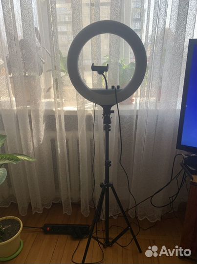 Кольцевая лампа со штативом 36 см