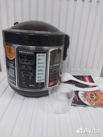 Мультиварка Redmond rmc-m04