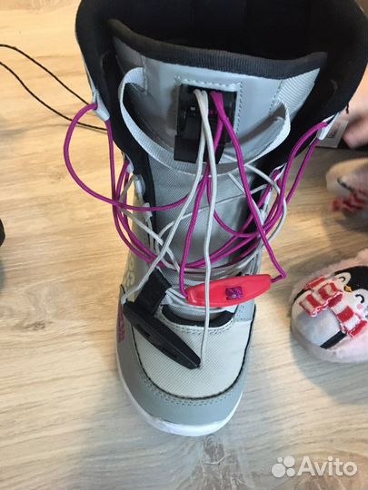 Сноубордические ботинки 38