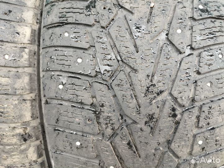 Nokian Tyres Hakkapeliitta 7 245/45 R18