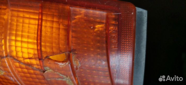 Поворотник левый Mercedes Benz W124