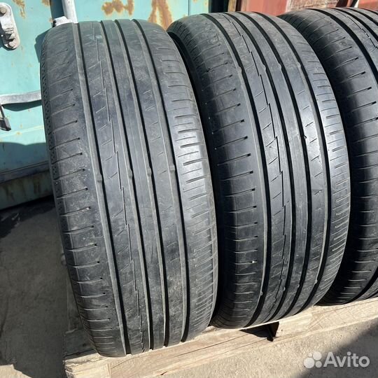 Yokohama BluEarth AE50 235/55 R18