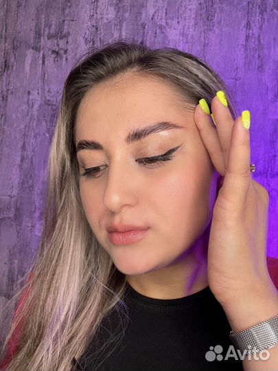 Мастер бровист