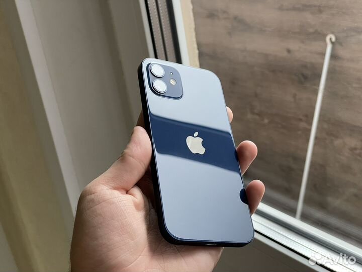 iPhone 12, 64 ГБ