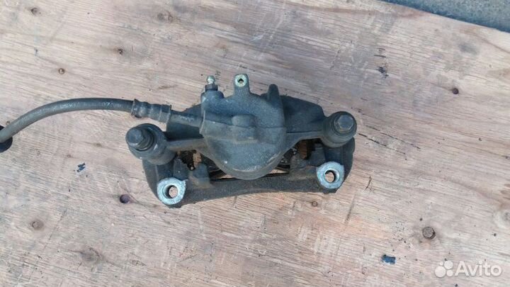 Суппорт передний левый Mercedes Vito W638 96-03г