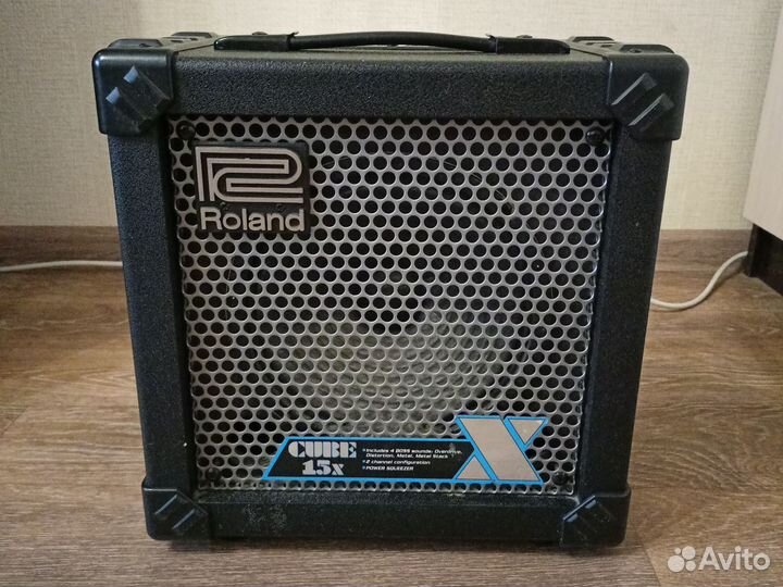 Гитарный комбоусилитель Roland cube